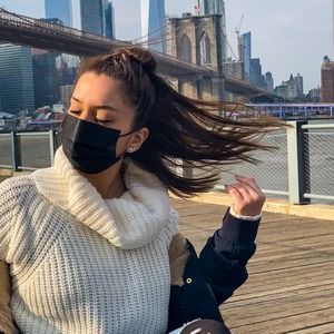 Meet your Posher, Romina